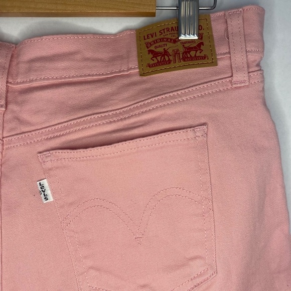 Levi’s Levi Strauss & Co Pink Denim Stretch Mid-Rise Shorts, size 32 EUC - Picture 5 of 6